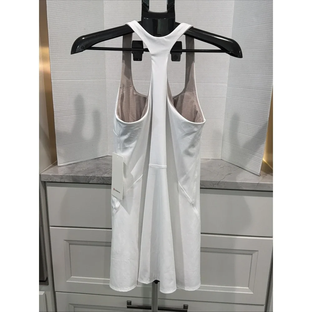 Lululemon Women's Lightweight Tennis Dress‎ Color White Size 8 NWT